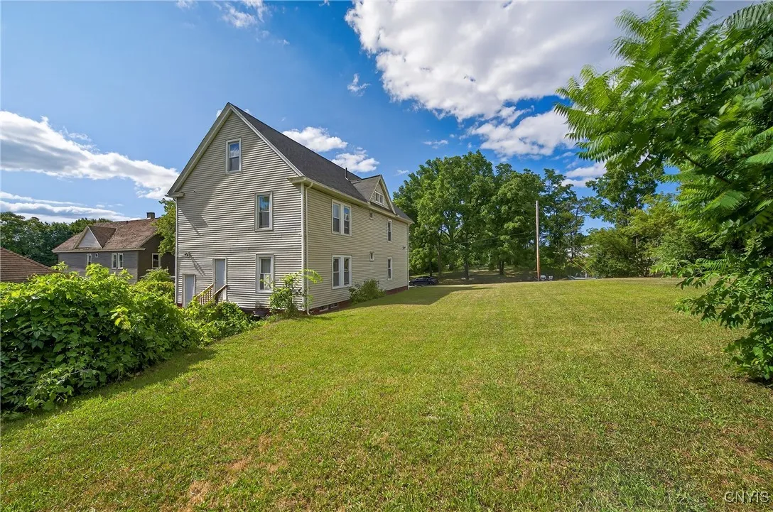 114 Garfield Place, Syracuse, New York 13205, Syracuse, New York 13205, 6 Bedrooms Bedrooms, ,2 BathroomsBathrooms,Residential,Closed,114 Garfield Place, Syracuse, New York 13205,0,S1624444