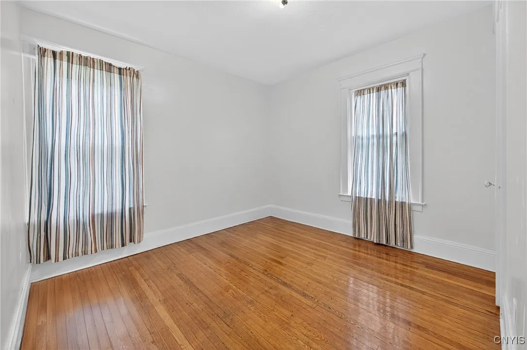 114 Garfield Place, Syracuse, New York 13205, Syracuse, New York 13205, 6 Bedrooms Bedrooms, ,2 BathroomsBathrooms,Residential,Closed,114 Garfield Place, Syracuse, New York 13205,0,S1624444