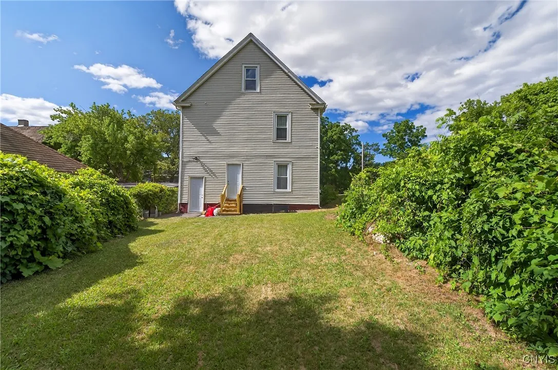 114 Garfield Place, Syracuse, New York 13205, Syracuse, New York 13205, 6 Bedrooms Bedrooms, ,2 BathroomsBathrooms,Residential,Closed,114 Garfield Place, Syracuse, New York 13205,0,S1624444
