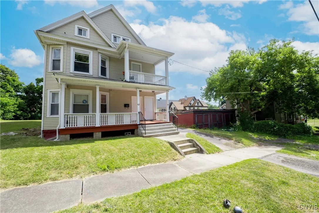 114 Garfield Place, Syracuse, New York 13205, Syracuse, New York 13205, 6 Bedrooms Bedrooms, ,2 BathroomsBathrooms,Residential,Closed,114 Garfield Place, Syracuse, New York 13205,0,S1624444