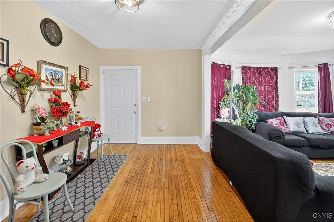 114 Garfield Place, Syracuse, New York 13205, Syracuse, New York 13205, 6 Bedrooms Bedrooms, ,2 BathroomsBathrooms,Residential,Closed,114 Garfield Place, Syracuse, New York 13205,0,S1624444