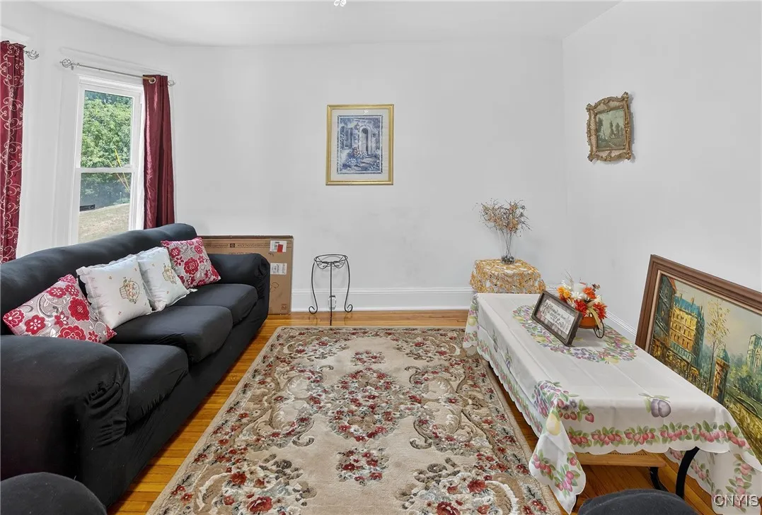 114 Garfield Place, Syracuse, New York 13205, Syracuse, New York 13205, 6 Bedrooms Bedrooms, ,2 BathroomsBathrooms,Residential,Closed,114 Garfield Place, Syracuse, New York 13205,0,S1624444