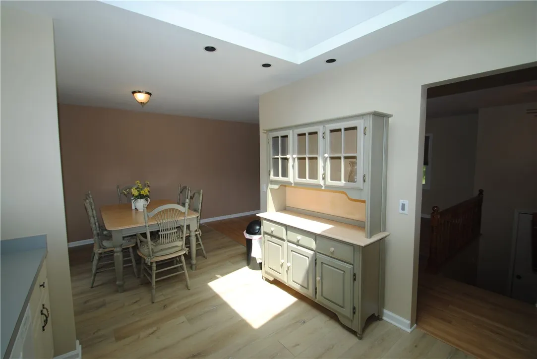 1247 Middle Road, Henrietta, New York 14543, Henrietta, New York 14543, 3 Bedrooms Bedrooms, 8 Rooms Rooms,1 BathroomBathrooms,Residential,For Sale,1247 Middle Road, Henrietta, New York 14543,0,R1624832
