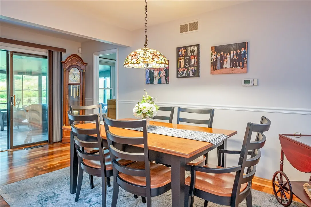 Dining Room to bonus room