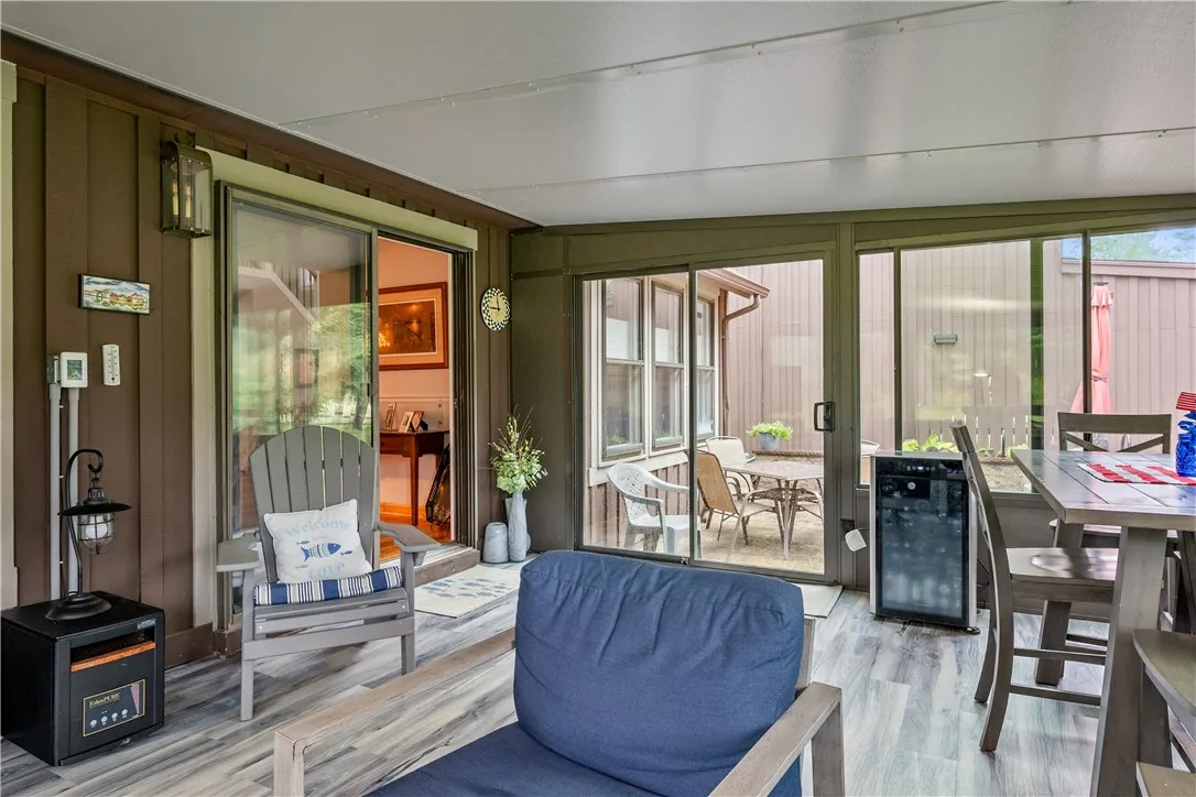Bonus Room to Dining Room