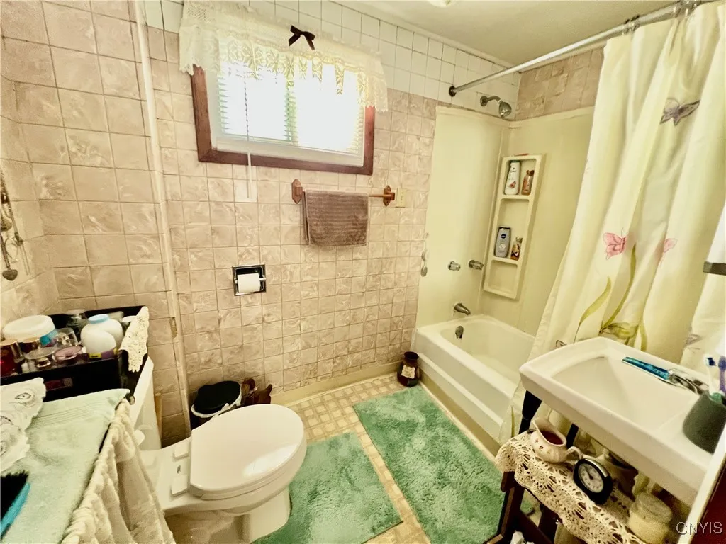 54 Varick Street, Oswego, New York 13126, Oswego, New York 13126, 2 Bedrooms Bedrooms, 10 Rooms Rooms,1 BathroomBathrooms,Residential,Closed,54 Varick Street, Oswego, New York 13126,0,S1625158