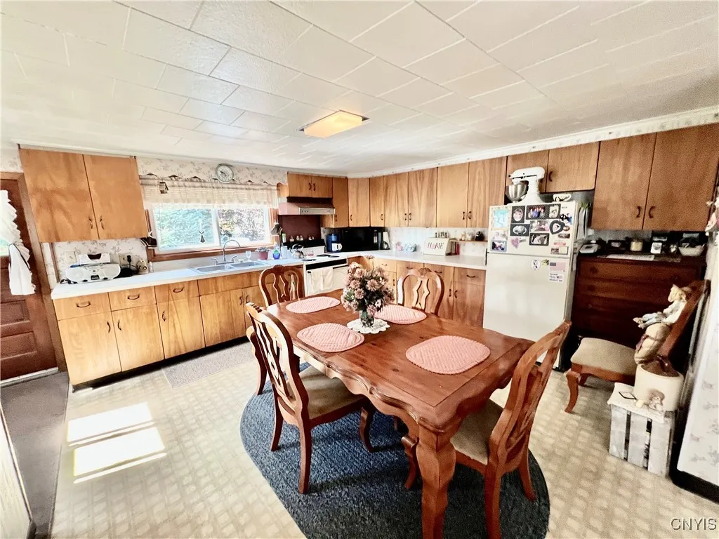 54 Varick Street, Oswego, New York 13126, Oswego, New York 13126, 2 Bedrooms Bedrooms, 10 Rooms Rooms,1 BathroomBathrooms,Residential,Closed,54 Varick Street, Oswego, New York 13126,0,S1625158