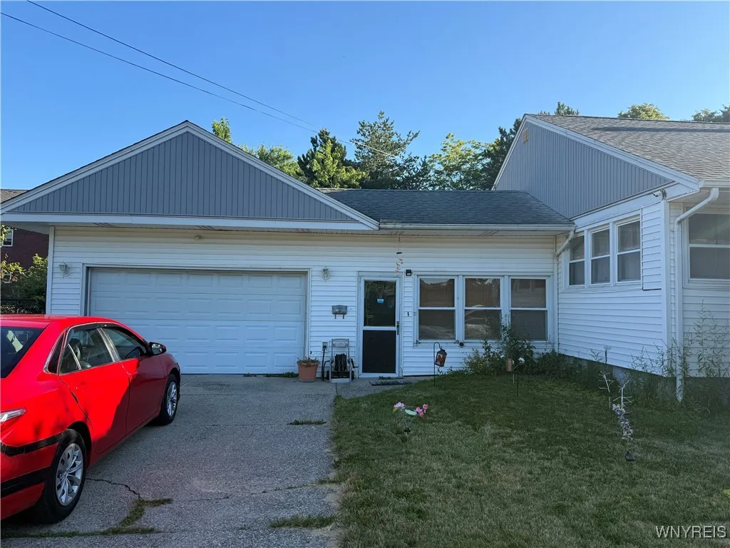 60 Herbert Avenue, Cheektowaga, New York 14225, Cheektowaga, New York 14225, 3 Bedrooms Bedrooms, 6 Rooms Rooms,1 BathroomBathrooms,Residential,For Sale,60 Herbert Avenue, Cheektowaga, New York 14225,B1624706