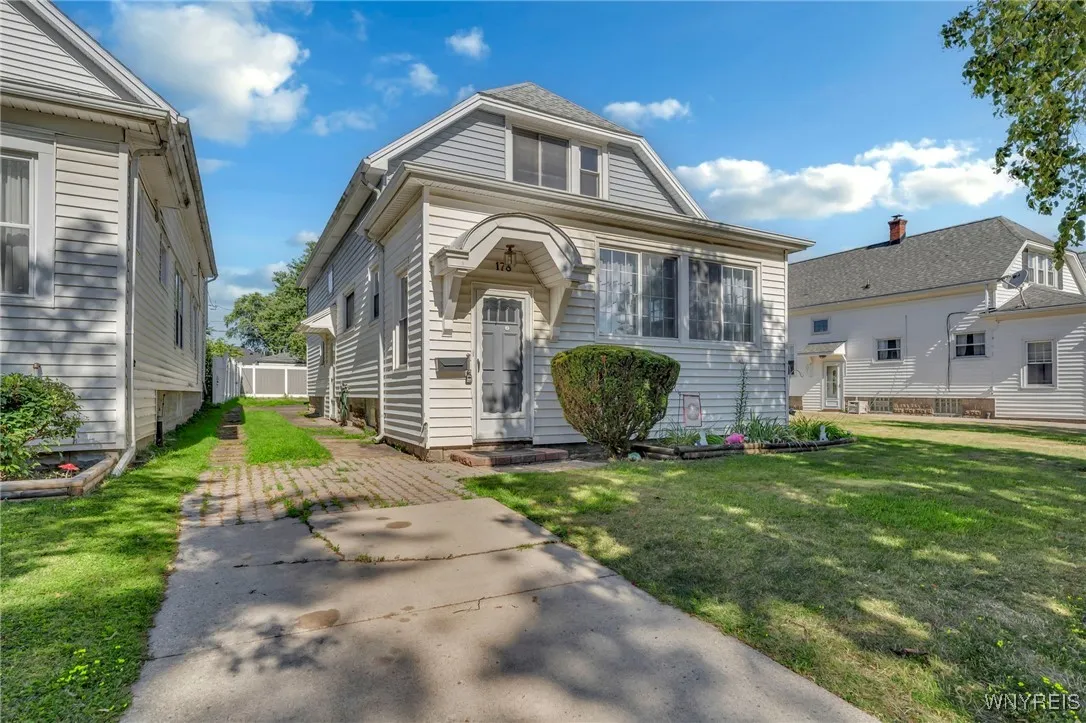 178 Midland Avenue, Tonawanda, New York 14223, Tonawanda, New York 14223, 4 Bedrooms Bedrooms, 9 Rooms Rooms,1 BathroomBathrooms,Residential,For Sale,178 Midland Avenue, Tonawanda, New York 14223,B1624910