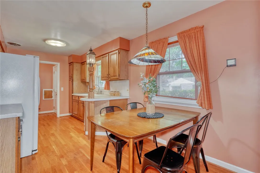 2941 Lake Ave, Rochester, New York 14612, Rochester, New York 14612, 3 Bedrooms Bedrooms, 5 Rooms Rooms,1 BathroomBathrooms,Residential,Closed,2941 Lake Ave, Rochester, New York 14612,0,R1624117