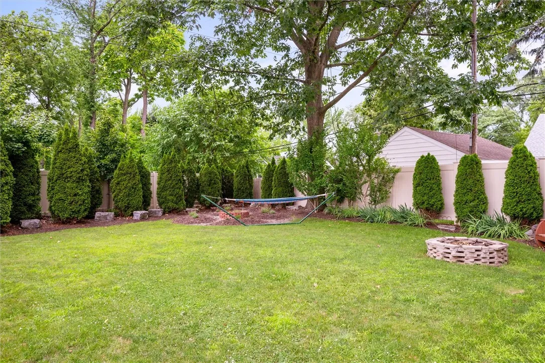 30 Lanark Crescent, Rochester, New York 14609, Rochester, New York 14609, 5 Bedrooms Bedrooms, 8 Rooms Rooms,2 BathroomsBathrooms,Residential,For Sale,30 Lanark Crescent, Rochester, New York 14609,R1624193