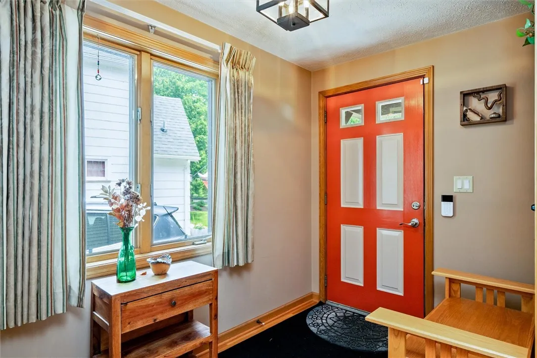 30 Lanark Crescent, Rochester, New York 14609, Rochester, New York 14609, 5 Bedrooms Bedrooms, 8 Rooms Rooms,2 BathroomsBathrooms,Residential,For Sale,30 Lanark Crescent, Rochester, New York 14609,R1624193