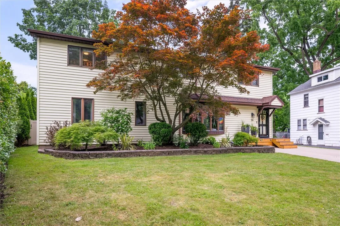 30 Lanark Crescent, Rochester, New York 14609, Rochester, New York 14609, 5 Bedrooms Bedrooms, 8 Rooms Rooms,2 BathroomsBathrooms,Residential,For Sale,30 Lanark Crescent, Rochester, New York 14609,R1624193