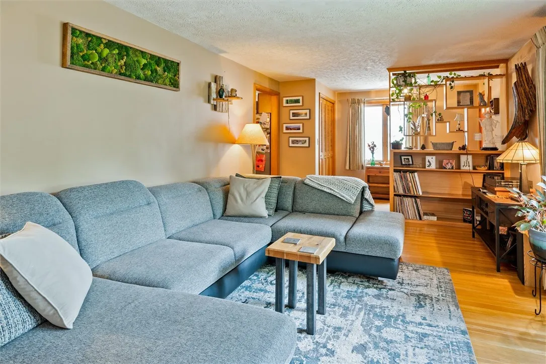 30 Lanark Crescent, Rochester, New York 14609, Rochester, New York 14609, 5 Bedrooms Bedrooms, 8 Rooms Rooms,2 BathroomsBathrooms,Residential,For Sale,30 Lanark Crescent, Rochester, New York 14609,R1624193
