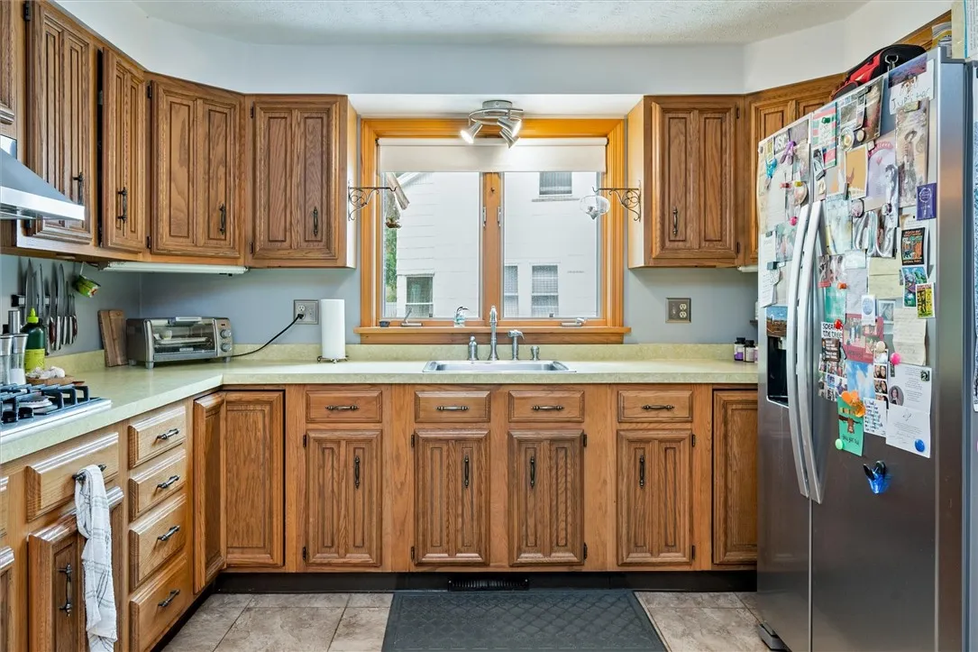30 Lanark Crescent, Rochester, New York 14609, Rochester, New York 14609, 5 Bedrooms Bedrooms, 8 Rooms Rooms,2 BathroomsBathrooms,Residential,For Sale,30 Lanark Crescent, Rochester, New York 14609,R1624193