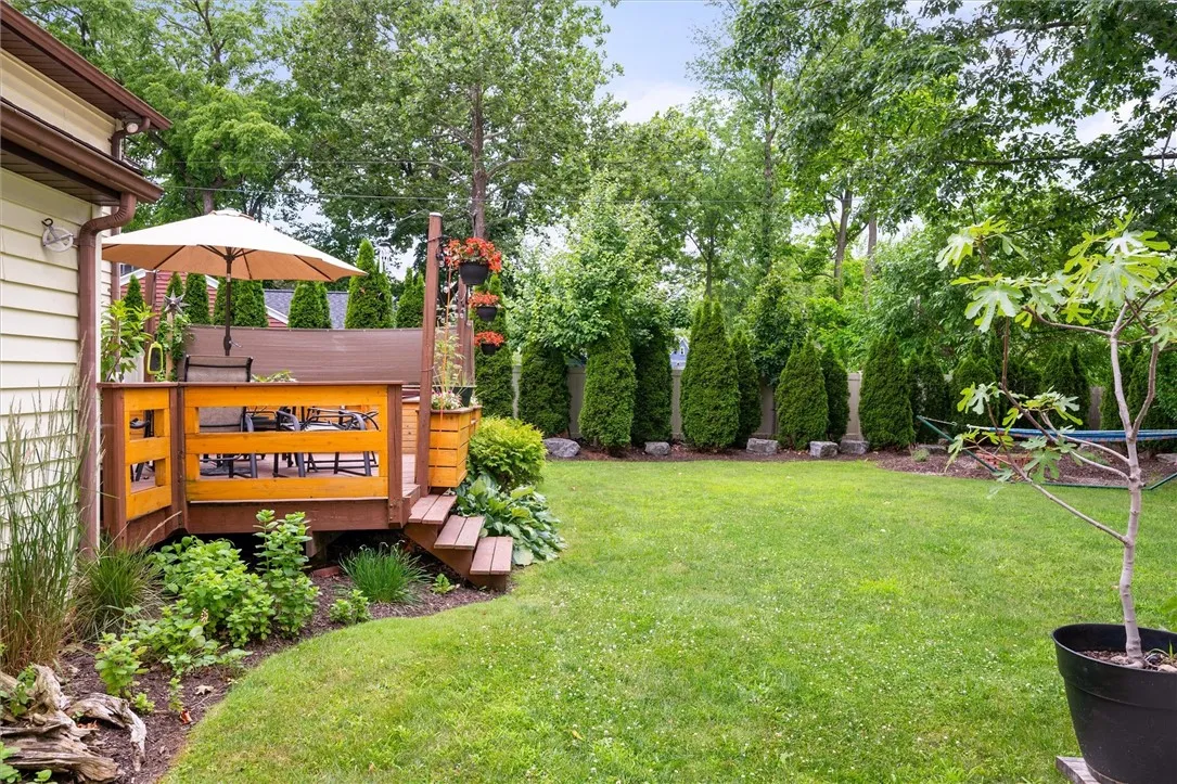 30 Lanark Crescent, Rochester, New York 14609, Rochester, New York 14609, 5 Bedrooms Bedrooms, 8 Rooms Rooms,2 BathroomsBathrooms,Residential,For Sale,30 Lanark Crescent, Rochester, New York 14609,R1624193