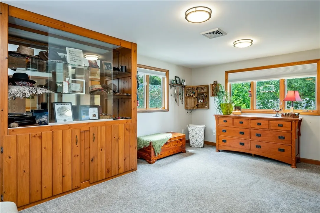30 Lanark Crescent, Rochester, New York 14609, Rochester, New York 14609, 5 Bedrooms Bedrooms, 8 Rooms Rooms,2 BathroomsBathrooms,Residential,For Sale,30 Lanark Crescent, Rochester, New York 14609,R1624193