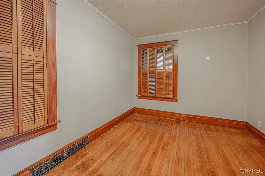 1139 Haeberle Avenue, Niagara Falls, New York 1430, Niagara Falls, New York 14301, 4 Bedrooms Bedrooms, 8 Rooms Rooms,2 BathroomsBathrooms,Residential,For Sale,1139 Haeberle Avenue, Niagara Falls, New York 1430,B1625062