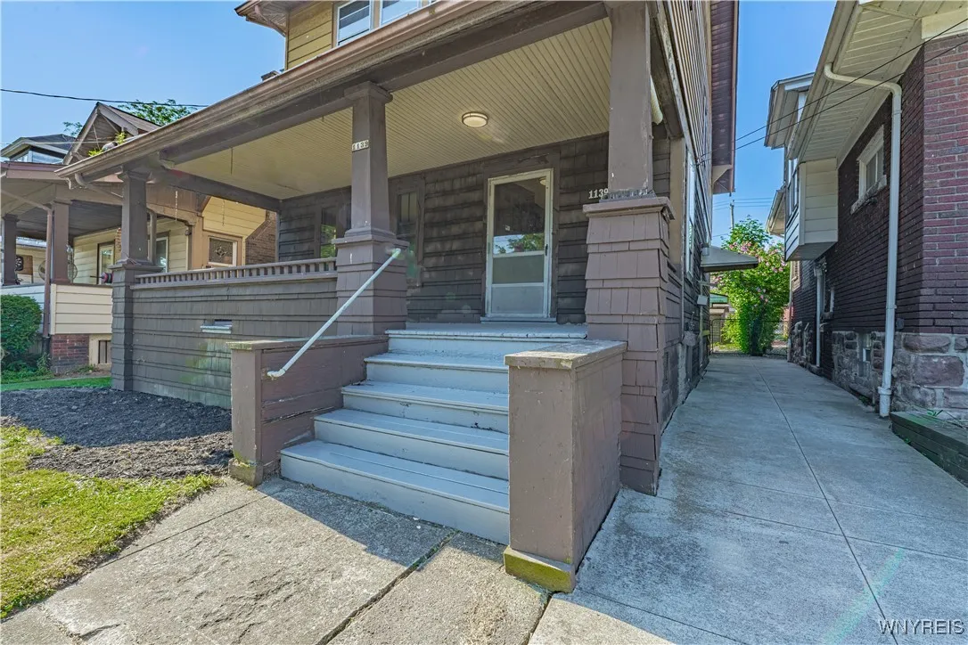 1139 Haeberle Avenue, Niagara Falls, New York 1430, Niagara Falls, New York 14301, 4 Bedrooms Bedrooms, 8 Rooms Rooms,2 BathroomsBathrooms,Residential,For Sale,1139 Haeberle Avenue, Niagara Falls, New York 1430,B1625062