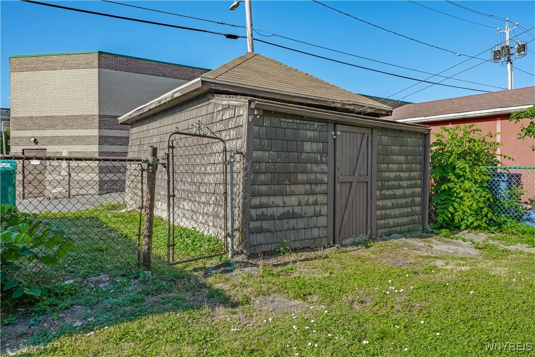 1139 Haeberle Avenue, Niagara Falls, New York 1430, Niagara Falls, New York 14301, 4 Bedrooms Bedrooms, 8 Rooms Rooms,2 BathroomsBathrooms,Residential,For Sale,1139 Haeberle Avenue, Niagara Falls, New York 1430,B1625062
