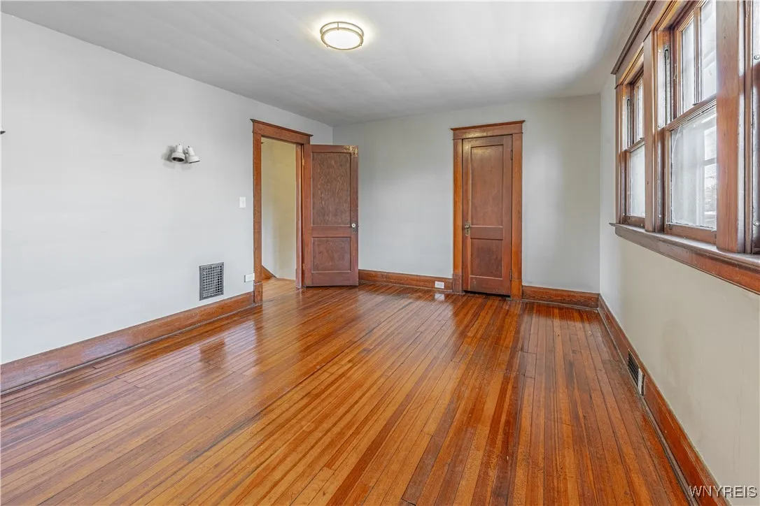 1139 Haeberle Avenue, Niagara Falls, New York 1430, Niagara Falls, New York 14301, 4 Bedrooms Bedrooms, 8 Rooms Rooms,2 BathroomsBathrooms,Residential,For Sale,1139 Haeberle Avenue, Niagara Falls, New York 1430,B1625062