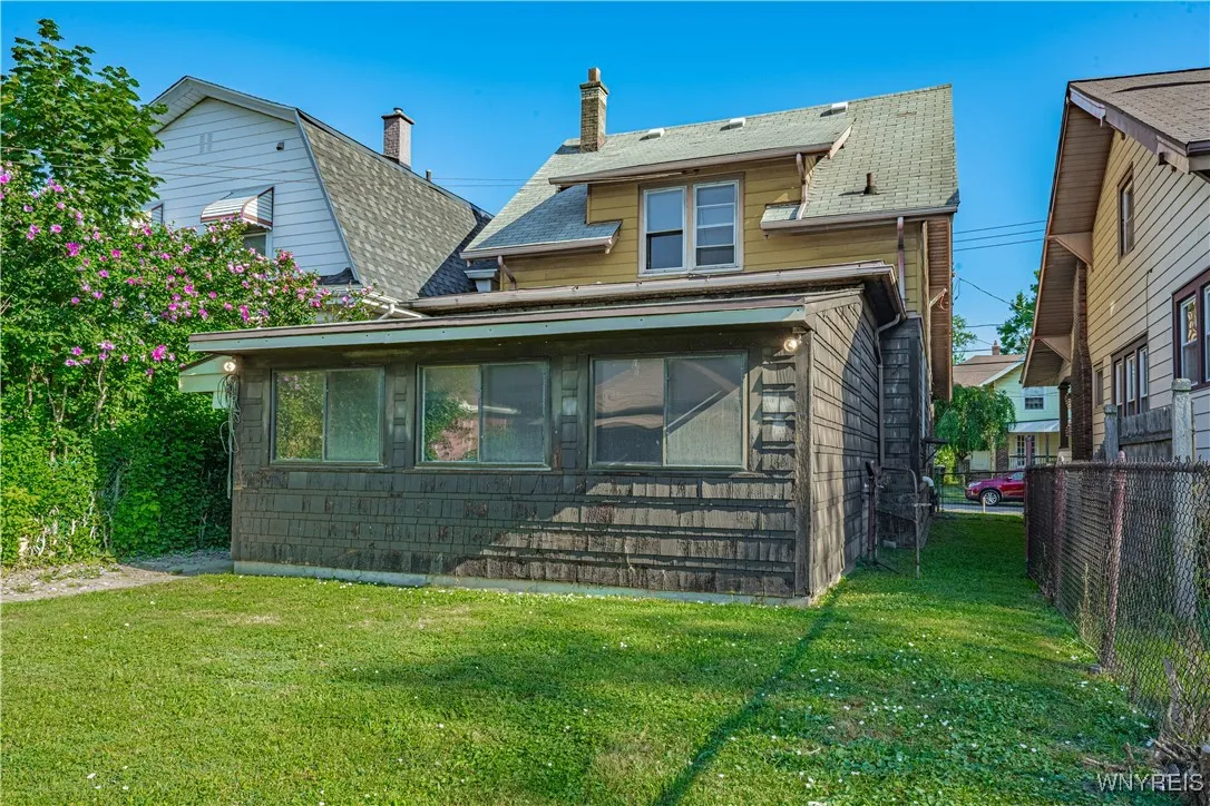 1139 Haeberle Avenue, Niagara Falls, New York 1430, Niagara Falls, New York 14301, 4 Bedrooms Bedrooms, 8 Rooms Rooms,2 BathroomsBathrooms,Residential,For Sale,1139 Haeberle Avenue, Niagara Falls, New York 1430,B1625062