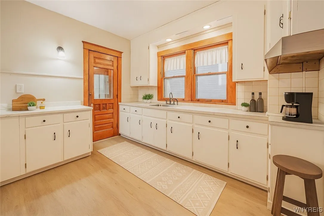 1139 Haeberle Avenue, Niagara Falls, New York 1430, Niagara Falls, New York 14301, 4 Bedrooms Bedrooms, 8 Rooms Rooms,2 BathroomsBathrooms,Residential,For Sale,1139 Haeberle Avenue, Niagara Falls, New York 1430,B1625062