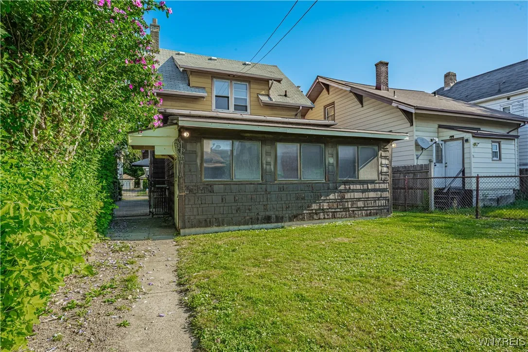 1139 Haeberle Avenue, Niagara Falls, New York 1430, Niagara Falls, New York 14301, 4 Bedrooms Bedrooms, 8 Rooms Rooms,2 BathroomsBathrooms,Residential,For Sale,1139 Haeberle Avenue, Niagara Falls, New York 1430,B1625062