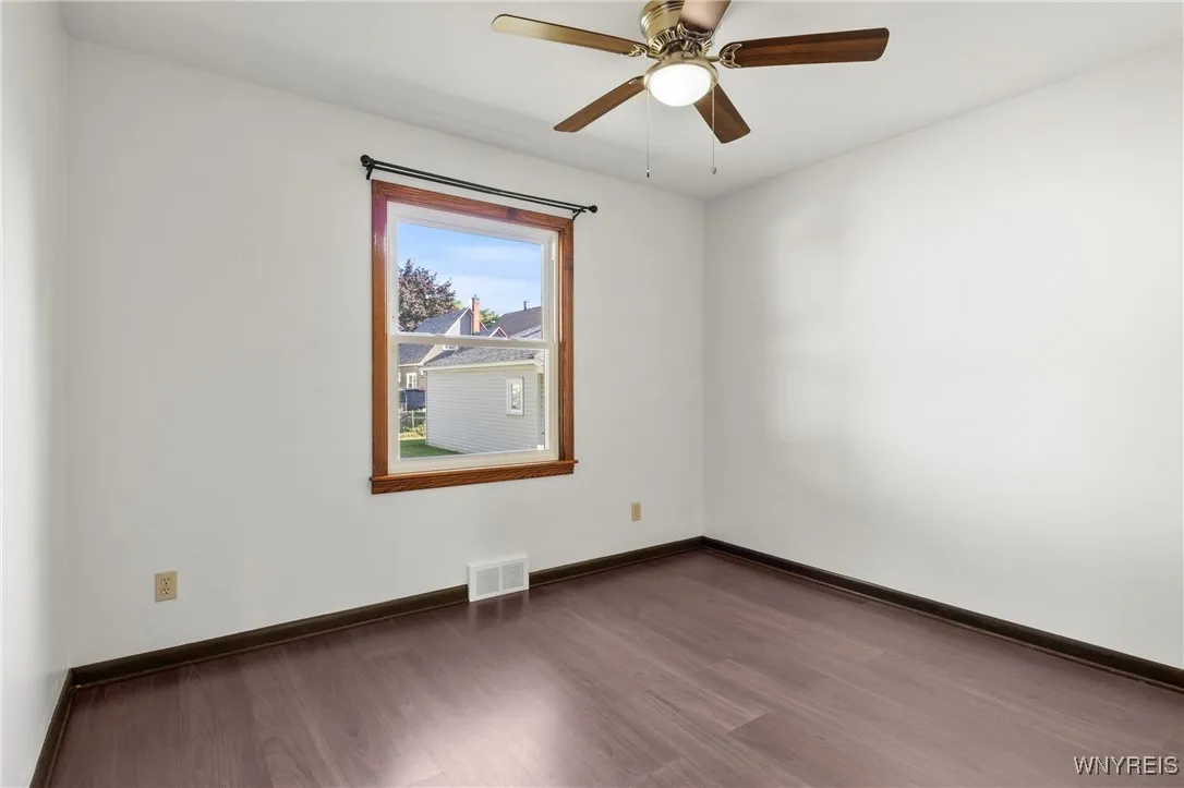 34 Center Avenue, North Tonawanda, New York 14120, North Tonawanda, New York 14120, 3 Bedrooms Bedrooms, 5 Rooms Rooms,1 BathroomBathrooms,Residential,For Sale,34 Center Avenue, North Tonawanda, New York 14120,B1624690