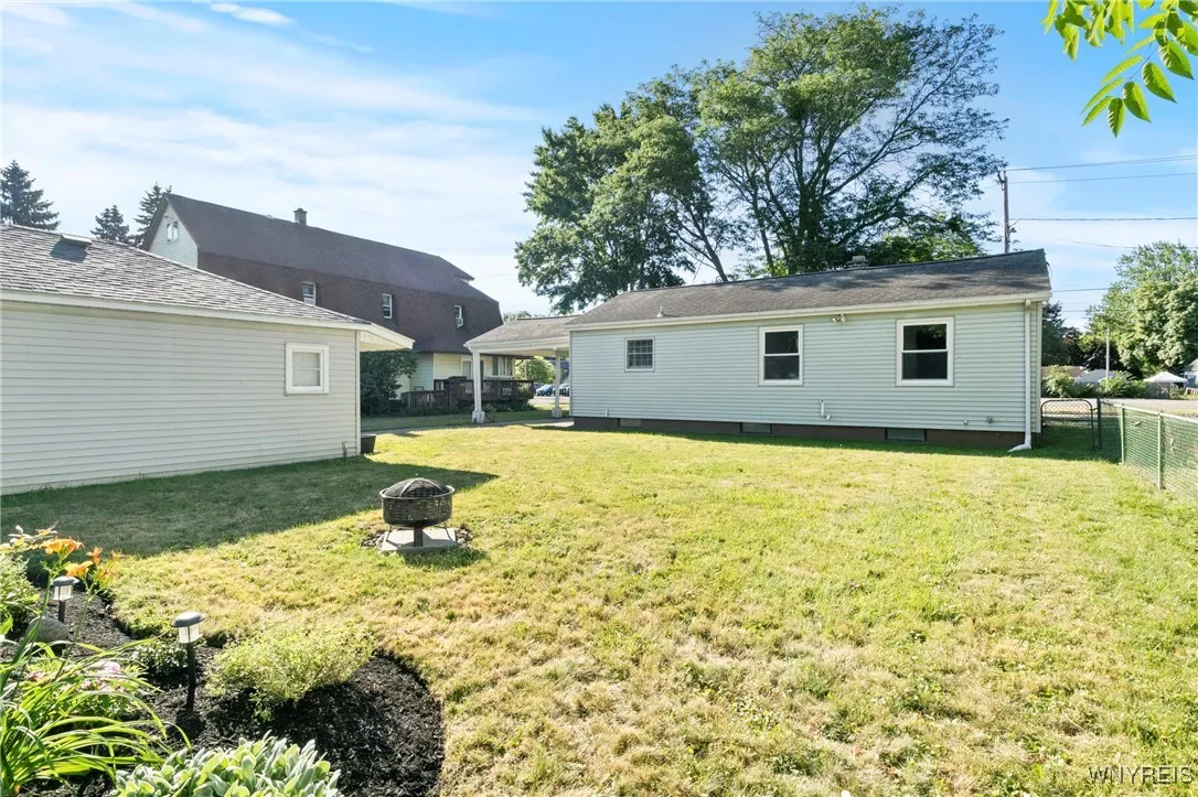 34 Center Avenue, North Tonawanda, New York 14120, North Tonawanda, New York 14120, 3 Bedrooms Bedrooms, 5 Rooms Rooms,1 BathroomBathrooms,Residential,For Sale,34 Center Avenue, North Tonawanda, New York 14120,B1624690