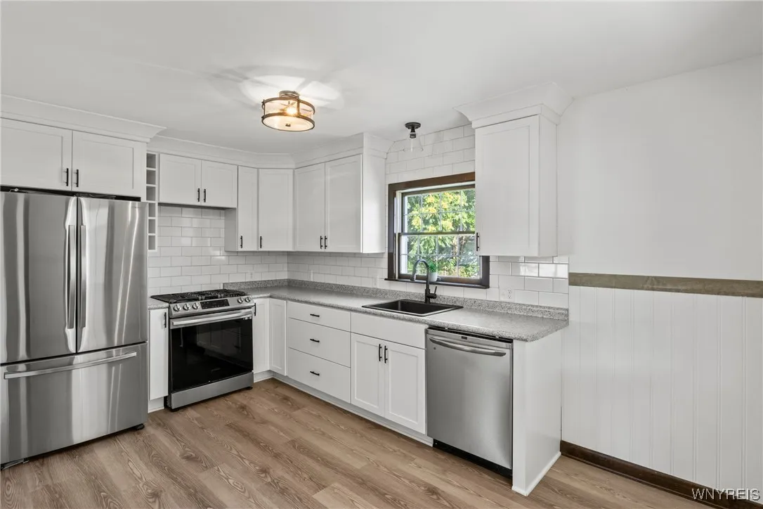 34 Center Avenue, North Tonawanda, New York 14120, North Tonawanda, New York 14120, 3 Bedrooms Bedrooms, 5 Rooms Rooms,1 BathroomBathrooms,Residential,For Sale,34 Center Avenue, North Tonawanda, New York 14120,B1624690