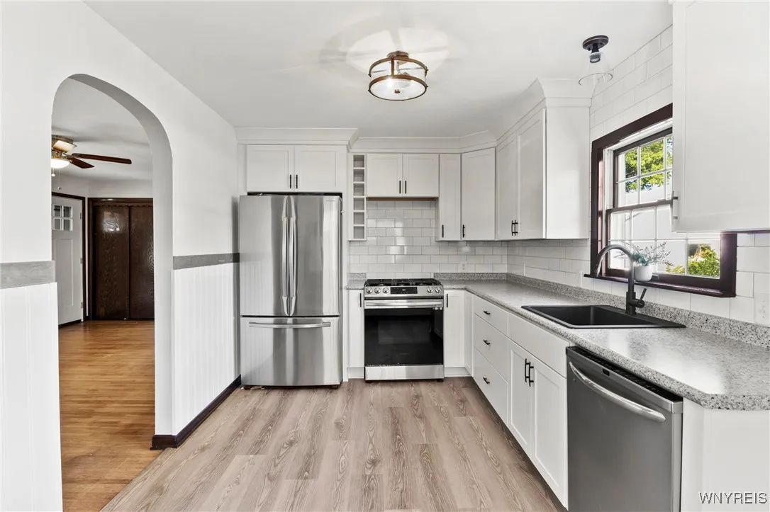 34 Center Avenue, North Tonawanda, New York 14120, North Tonawanda, New York 14120, 3 Bedrooms Bedrooms, 5 Rooms Rooms,1 BathroomBathrooms,Residential,For Sale,34 Center Avenue, North Tonawanda, New York 14120,B1624690