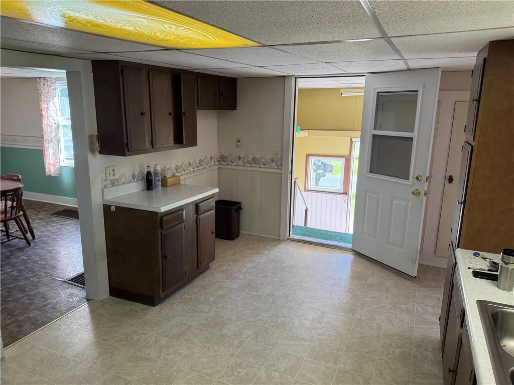 157 Clark Street, Canandaigua City, New York 14424, Canandaigua City, New York 14424, 4 Bedrooms Bedrooms, ,2 BathroomsBathrooms,Residential,For Sale,157 Clark Street, Canandaigua City, New York 14424,R1624820