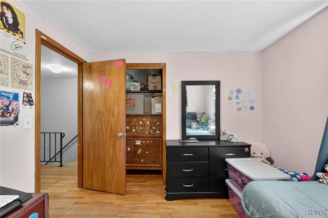 8185 Laurie Lane, Clay, New York 13090, Clay, New York 13090, 4 Bedrooms Bedrooms, 10 Rooms Rooms,1 BathroomBathrooms,Residential,For Sale,8185 Laurie Lane, Clay, New York 13090,S1624272