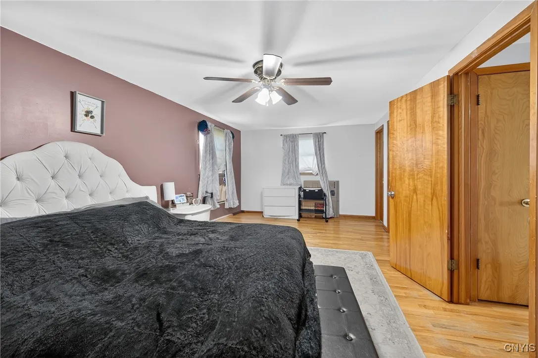 8185 Laurie Lane, Clay, New York 13090, Clay, New York 13090, 4 Bedrooms Bedrooms, 10 Rooms Rooms,1 BathroomBathrooms,Residential,For Sale,8185 Laurie Lane, Clay, New York 13090,S1624272