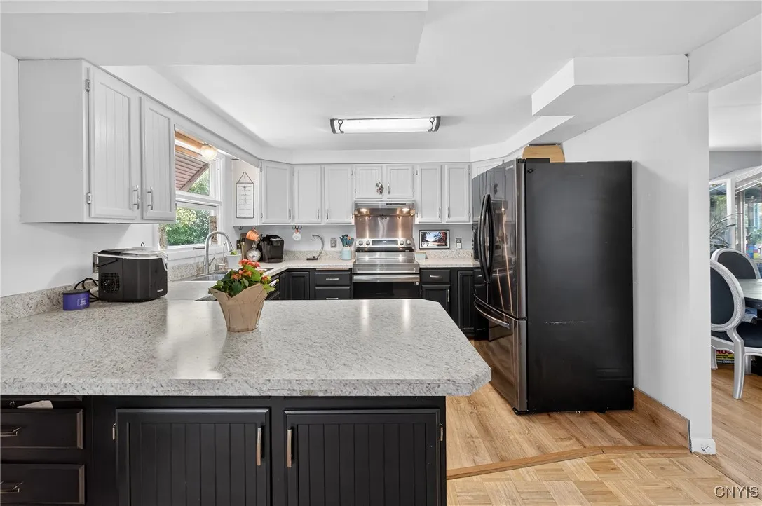 8185 Laurie Lane, Clay, New York 13090, Clay, New York 13090, 4 Bedrooms Bedrooms, 10 Rooms Rooms,1 BathroomBathrooms,Residential,For Sale,8185 Laurie Lane, Clay, New York 13090,S1624272