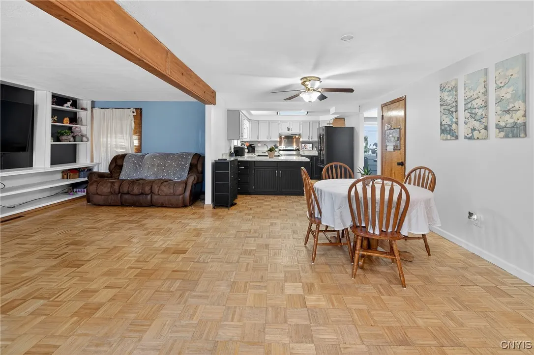 8185 Laurie Lane, Clay, New York 13090, Clay, New York 13090, 4 Bedrooms Bedrooms, 10 Rooms Rooms,1 BathroomBathrooms,Residential,For Sale,8185 Laurie Lane, Clay, New York 13090,S1624272