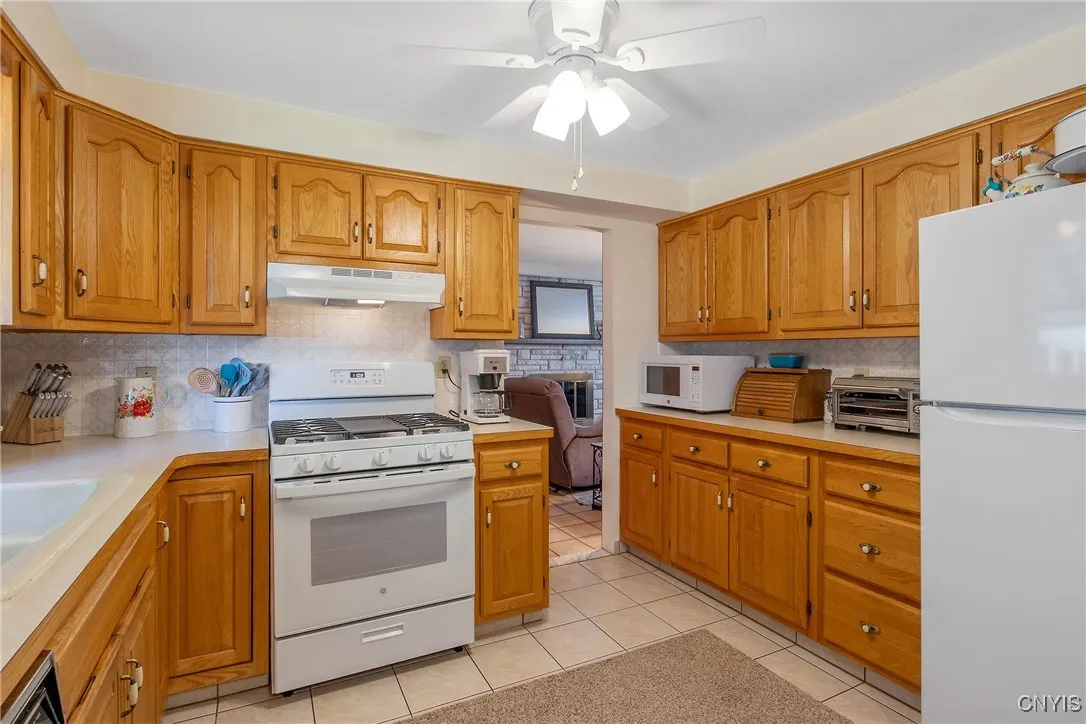 204 Libby Street, Salina, New York 13088, Salina, New York 13088, 3 Bedrooms Bedrooms, 7 Rooms Rooms,1 BathroomBathrooms,Residential,For Sale,204 Libby Street, Salina, New York 13088,S1624863