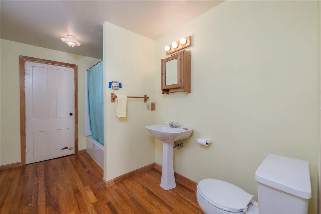 367 West Avenue, Canandaigua City, New York 14424, Canandaigua City, New York 14424, 3 Bedrooms Bedrooms, 2 Rooms Rooms,2 BathroomsBathrooms,Residential,For Sale,367 West Avenue, Canandaigua City, New York 14424,R1625011