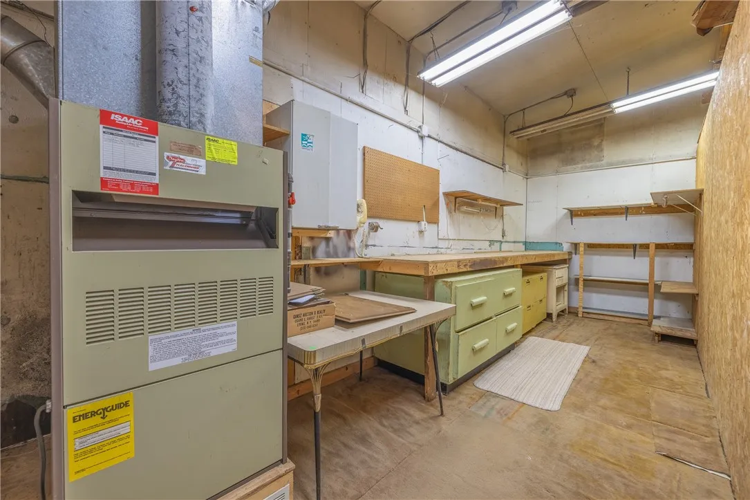 367 West Avenue, Canandaigua City, New York 14424, Canandaigua City, New York 14424, 3 Bedrooms Bedrooms, 2 Rooms Rooms,2 BathroomsBathrooms,Residential,For Sale,367 West Avenue, Canandaigua City, New York 14424,R1625011
