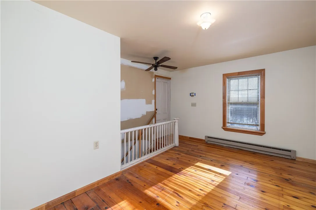 367 West Avenue, Canandaigua City, New York 14424, Canandaigua City, New York 14424, 3 Bedrooms Bedrooms, 2 Rooms Rooms,2 BathroomsBathrooms,Residential,For Sale,367 West Avenue, Canandaigua City, New York 14424,R1625011
