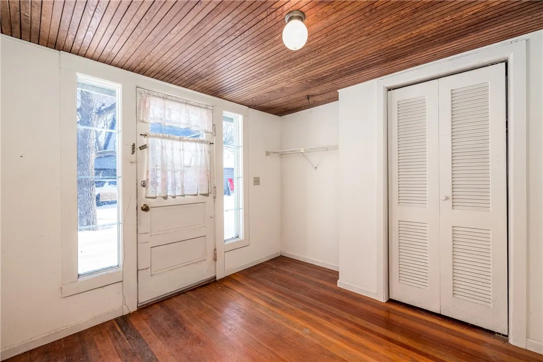 367 West Avenue, Canandaigua City, New York 14424, Canandaigua City, New York 14424, 3 Bedrooms Bedrooms, 2 Rooms Rooms,2 BathroomsBathrooms,Residential,For Sale,367 West Avenue, Canandaigua City, New York 14424,R1625011