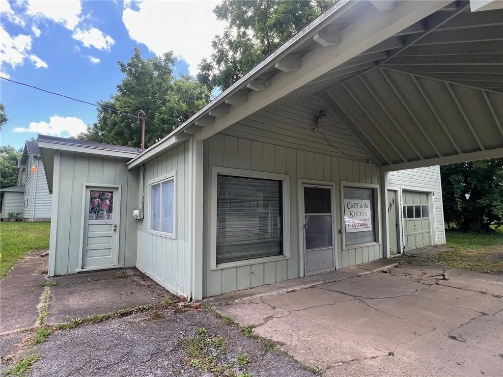 367 West Avenue, Canandaigua City, New York 14424, Canandaigua City, New York 14424, 3 Bedrooms Bedrooms, 2 Rooms Rooms,2 BathroomsBathrooms,Residential,For Sale,367 West Avenue, Canandaigua City, New York 14424,R1625011