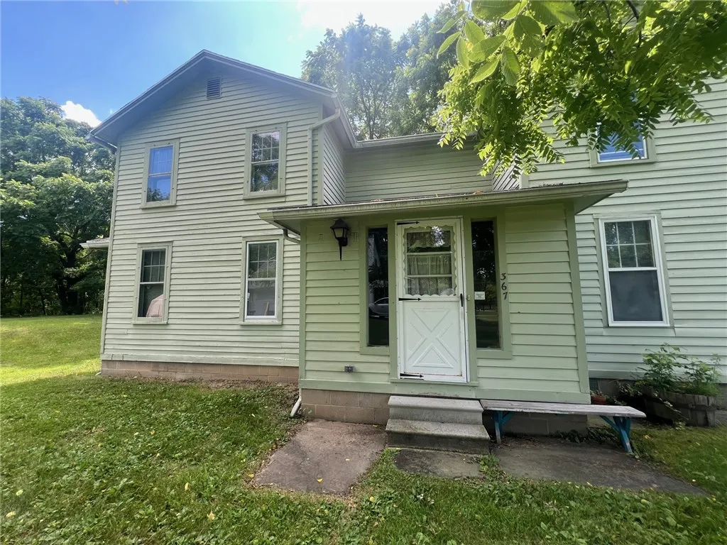 367 West Avenue, Canandaigua City, New York 14424, Canandaigua City, New York 14424, 3 Bedrooms Bedrooms, 2 Rooms Rooms,2 BathroomsBathrooms,Residential,For Sale,367 West Avenue, Canandaigua City, New York 14424,R1625011