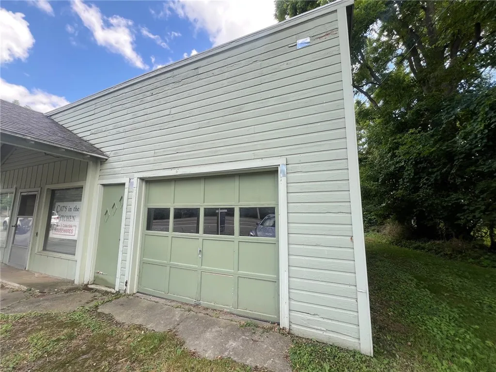 367 West Avenue, Canandaigua City, New York 14424, Canandaigua City, New York 14424, 3 Bedrooms Bedrooms, 2 Rooms Rooms,2 BathroomsBathrooms,Residential,For Sale,367 West Avenue, Canandaigua City, New York 14424,R1625011