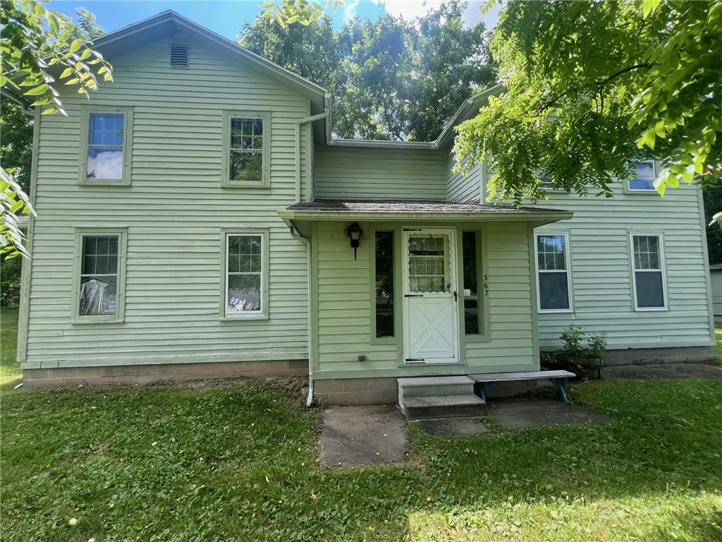 367 West Avenue, Canandaigua City, New York 14424, Canandaigua City, New York 14424, 3 Bedrooms Bedrooms, 2 Rooms Rooms,2 BathroomsBathrooms,Residential,For Sale,367 West Avenue, Canandaigua City, New York 14424,R1625011