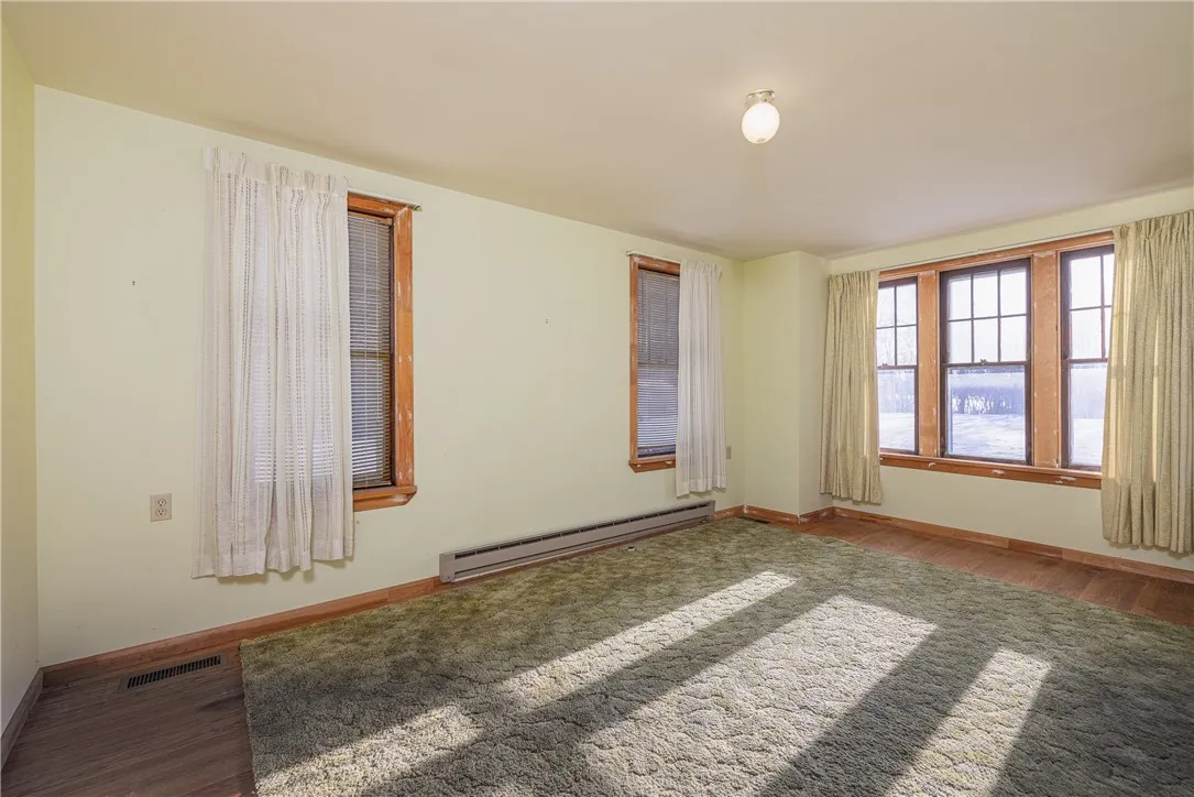 367 West Avenue, Canandaigua City, New York 14424, Canandaigua City, New York 14424, 3 Bedrooms Bedrooms, 2 Rooms Rooms,2 BathroomsBathrooms,Residential,For Sale,367 West Avenue, Canandaigua City, New York 14424,R1625011