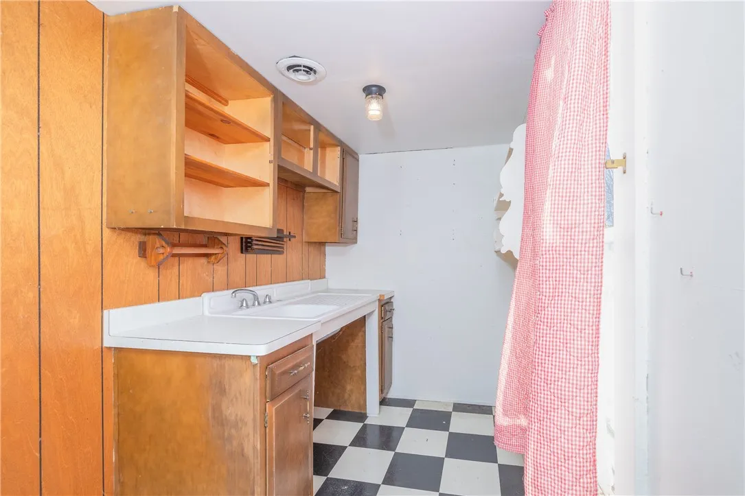 367 West Avenue, Canandaigua City, New York 14424, Canandaigua City, New York 14424, 3 Bedrooms Bedrooms, 2 Rooms Rooms,2 BathroomsBathrooms,Residential,For Sale,367 West Avenue, Canandaigua City, New York 14424,R1625011