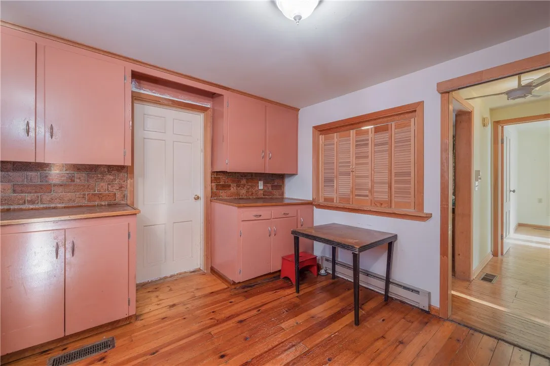 367 West Avenue, Canandaigua City, New York 14424, Canandaigua City, New York 14424, 3 Bedrooms Bedrooms, 2 Rooms Rooms,2 BathroomsBathrooms,Residential,For Sale,367 West Avenue, Canandaigua City, New York 14424,R1625011