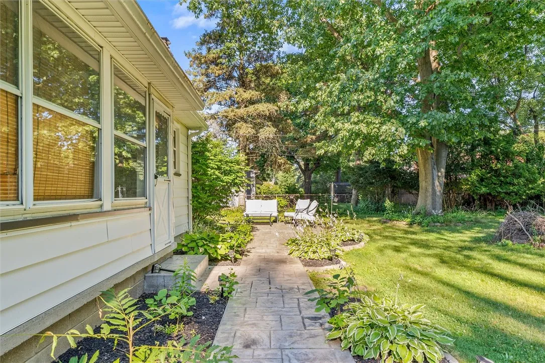 45 Seaford Drive, Irondequoit, New York 14617, Irondequoit, New York 14617, 4 Bedrooms Bedrooms, 9 Rooms Rooms,2 BathroomsBathrooms,Residential,For Sale,45 Seaford Drive, Irondequoit, New York 14617,R1624119